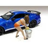Kép 4/5 - Car Wash Girl-Cindy figura modell 1:18