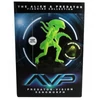Kép 2/5 - Alien vs Predator Glow In The Dark figura modell 1:16 "Predator-Vison Xenomorph"