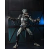 Kép 4/8 - Predator Concrete Jungle Deluxe stone heart figura 28 cm
