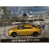 Kép 2/4 - Nissan GT-R (R35) 2015 Karácsonyfadísz arany 1:64