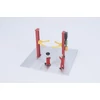 Kép 4/4 - 2 Post Lift with oil drainer & mechanic figura piros/sárga/ezüst modell kiegészítő 1:64