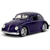 Kép 5/11 - Wednesday Addams & Volkswagen Beetle lila modellautó 1:24