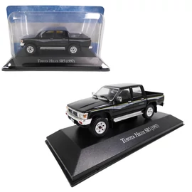 Toyota Hilux SR5 (1997) fekete modell autó 1:43