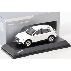Audi Q5 2017 modell autó 1:43 Ibis White