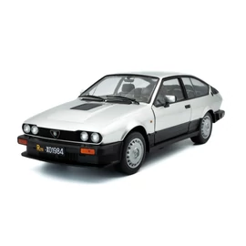 Alfa Romeo GTV 6 ezüst 1984 modellautó 1:18