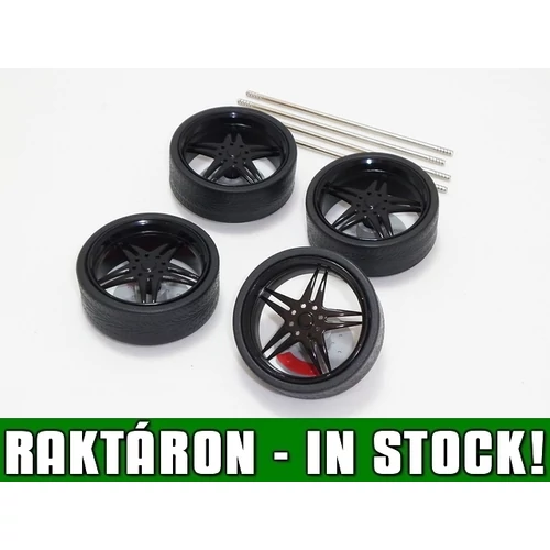2013wheels1182004bkw4fekkerekszett001.jpg