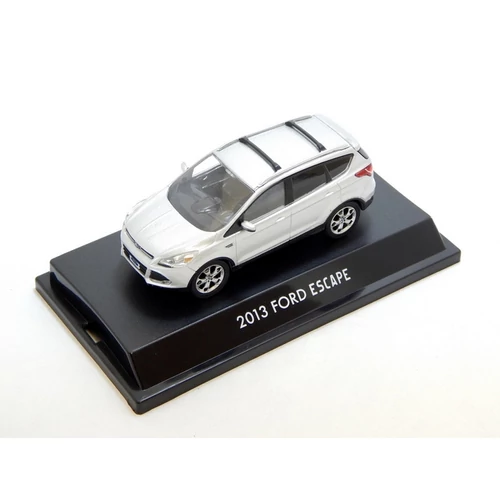 2014gl86033fordespacekugaignotsilver001.jpg