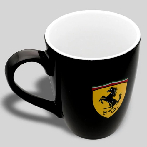 2018130181051-100ScuderiaFerrariBogreFekete001.jpg