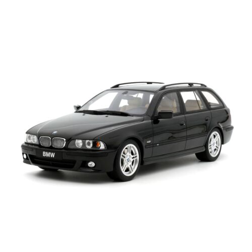 BMW E39 540 Touring M-Pack fekete 2001 modell autó 1:18
