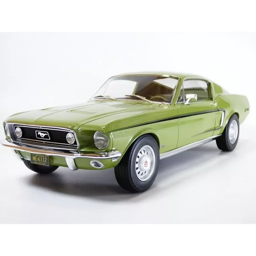 1968 Ford Mustang Fastback Gt zöld modellautó 1:12